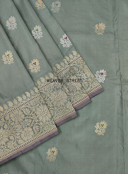 Ash Grey katan silk handwoven Banarasi saree with konia and kadwa buti. 3 CLOSE UP