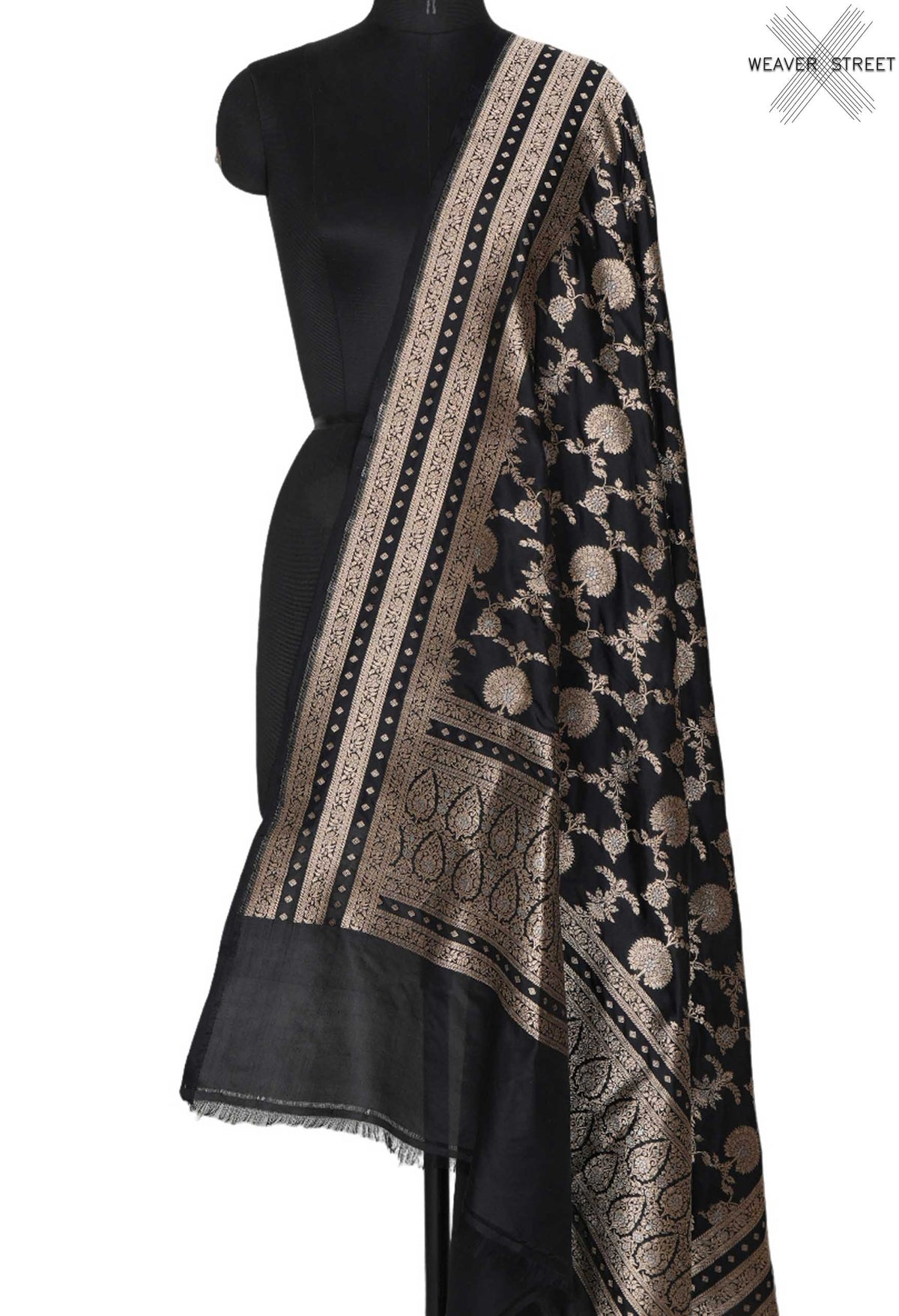 BlackKatansilkBanarasidupattawithmeenedardelicatejaal_1_main