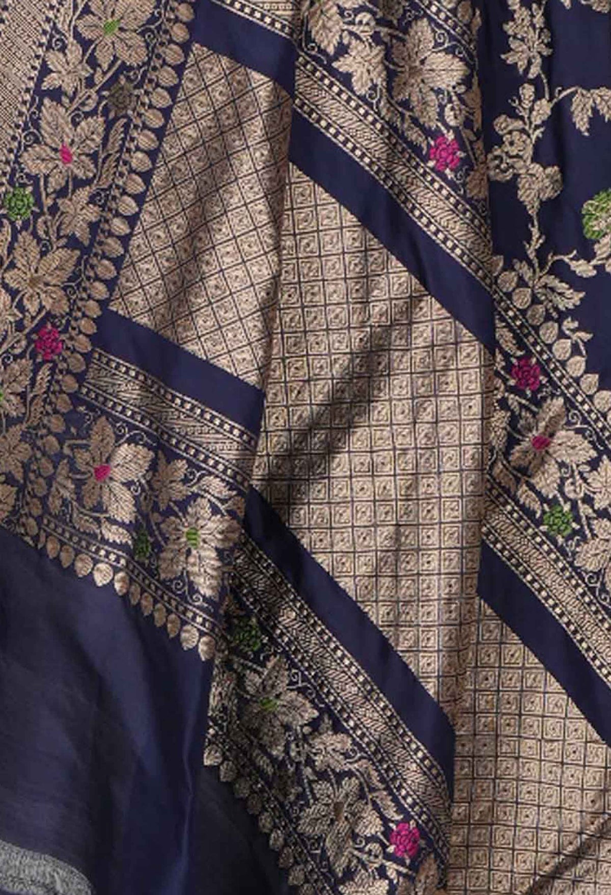 BluekatansilkBanarasidupattawithmeenedarflowerkadhwajangla_1_main