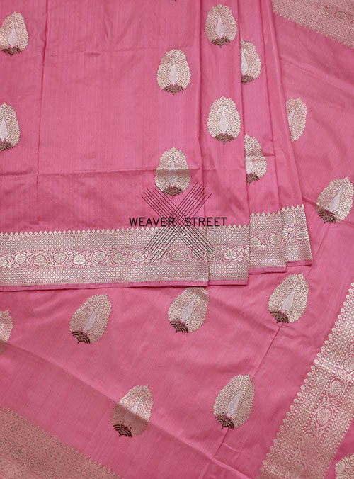 Bubblegum Pink Katan silk Handwoven Banarasi saree with tilfi Stylized buta (4) center