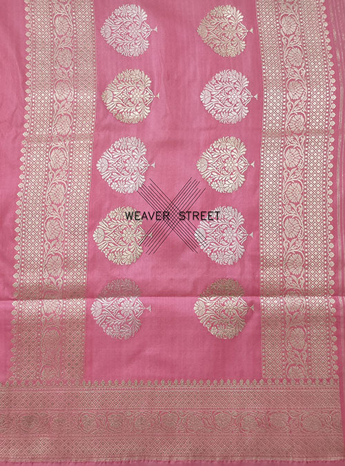 Bubblegum Pink Katan silk Handwoven Banarasi saree with tilfi Stylized buta (5) pallu