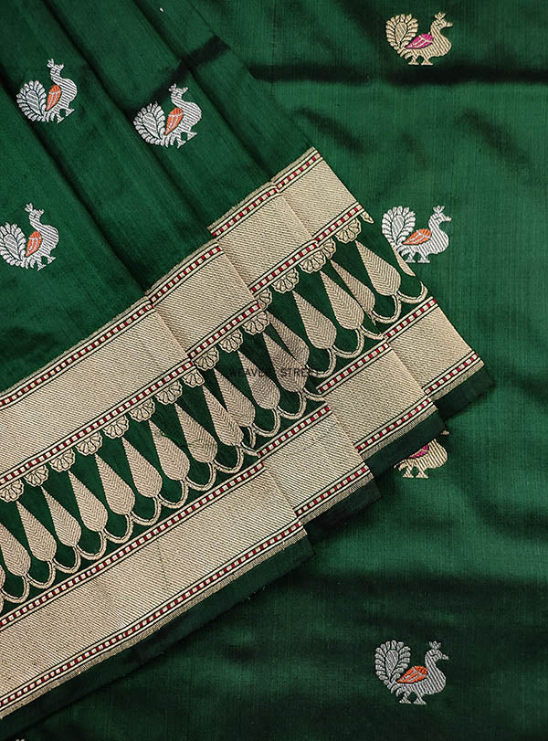 Green Katan silk Handwoven Banarasi saree with meenedar peacock buti. 3 CLOSE UP