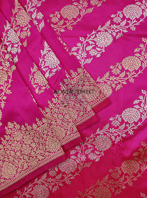 Pink Katan Silk Handwoven Banarasi saree with Floral Kadwa Jangla (3) close up