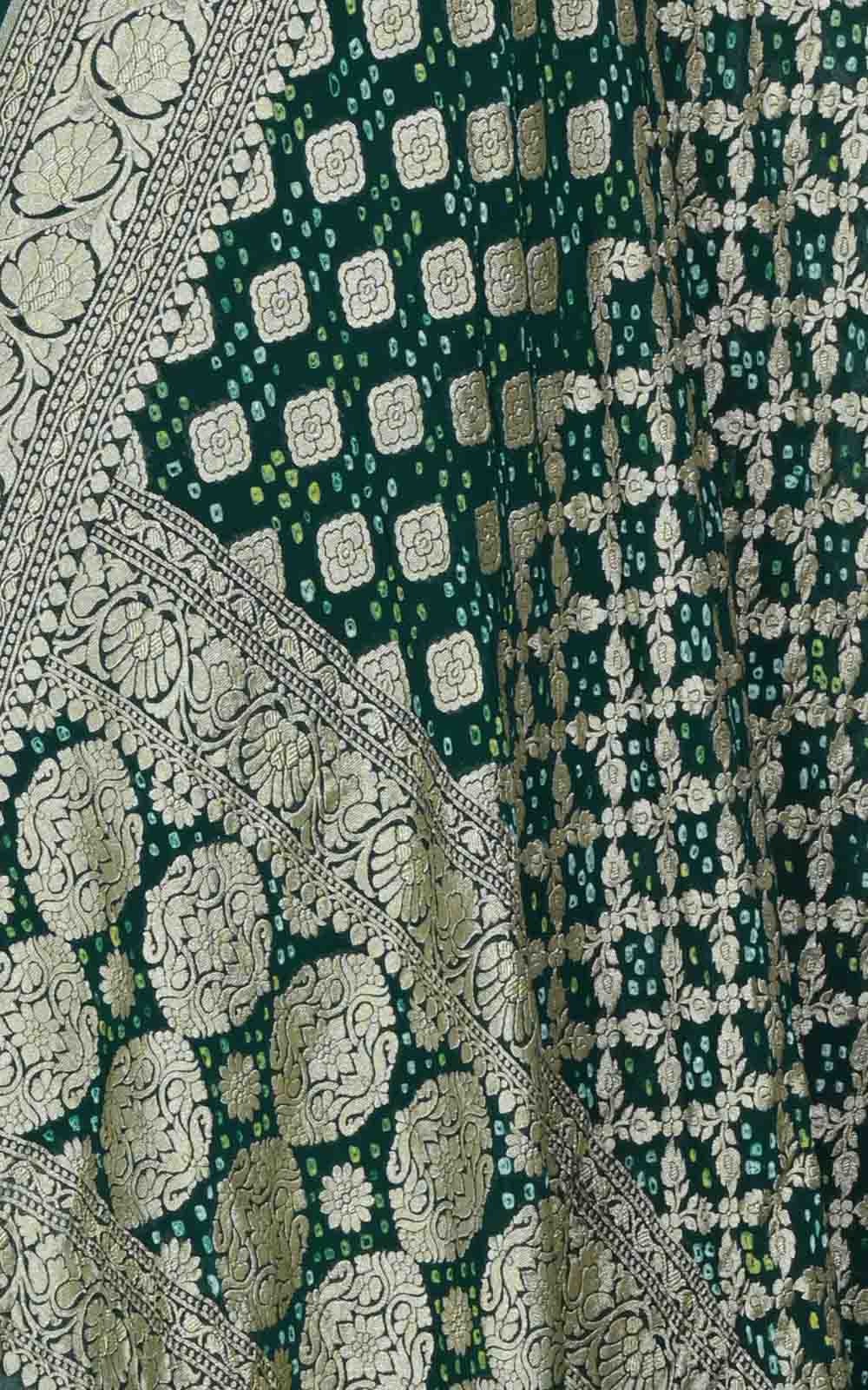 Bottle green Khaddi georgette Bandhani dupatta with grid jaal (2) closeup