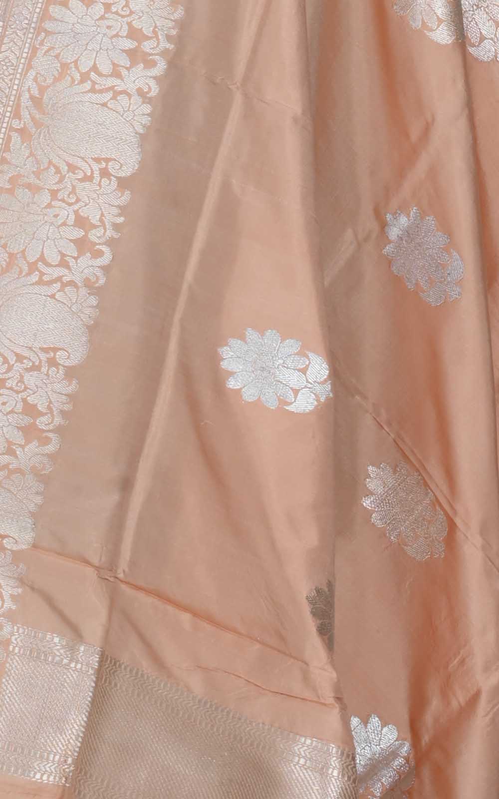 Nude Katan silk handwoven Banarasi dupatta with flower buta (2) closeup