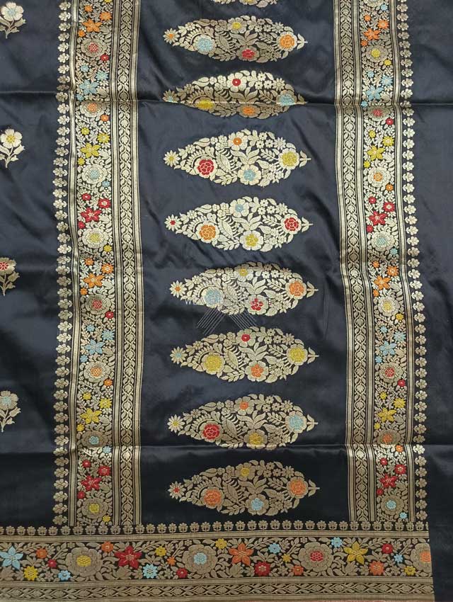 Black katan silk Handwoven Banarasi saree with alfi meenedar flower buta 2 pallu