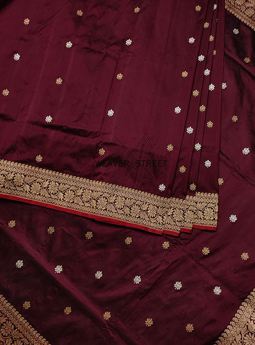 Burgundy Katan Silk Handwoven Banarasi saree with small flower kdhua buti (4) center