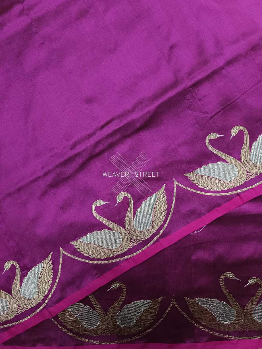 Deep Magenta Katan Silk Handwoven Banarasi saree with Swan pair scallop border 5 details