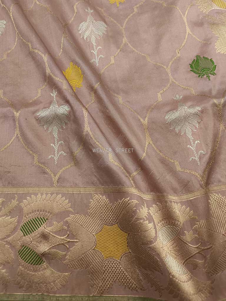 Dusty Pink Katan Silk Handwoven Banarasi saree with ogee pattern kadhwa jaal 3 closeup