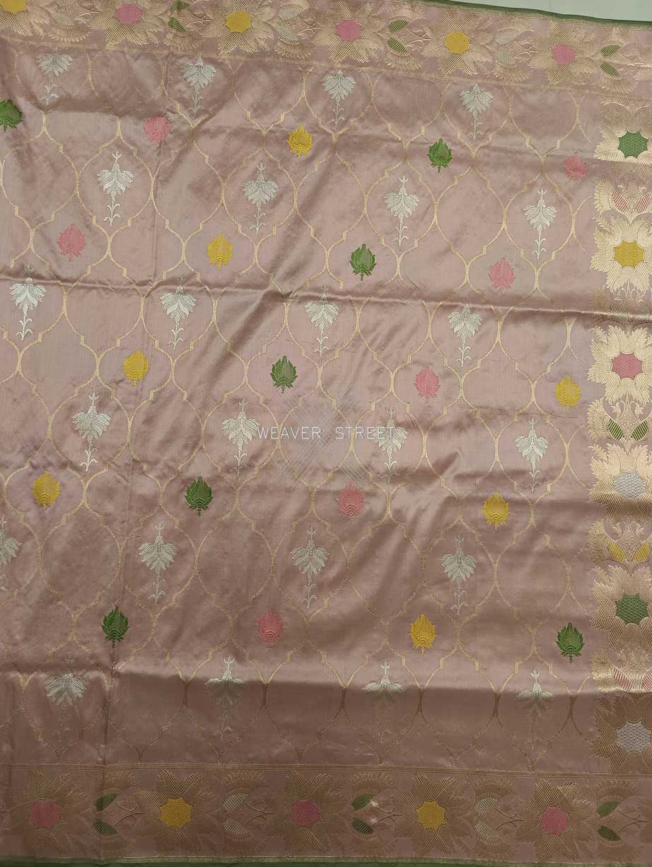 Dusty Pink Katan Silk Handwoven Banarasi saree with ogee pattern kadhwa jaal 4 center