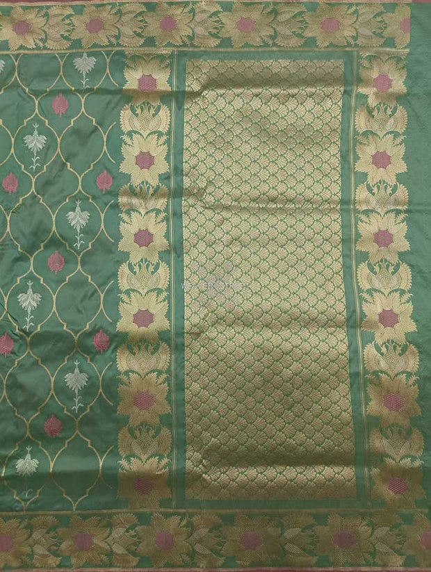 Fern Green Katan Silk Handwoven Banarasi saree with ogee pattern kadhwa jaal 1 main