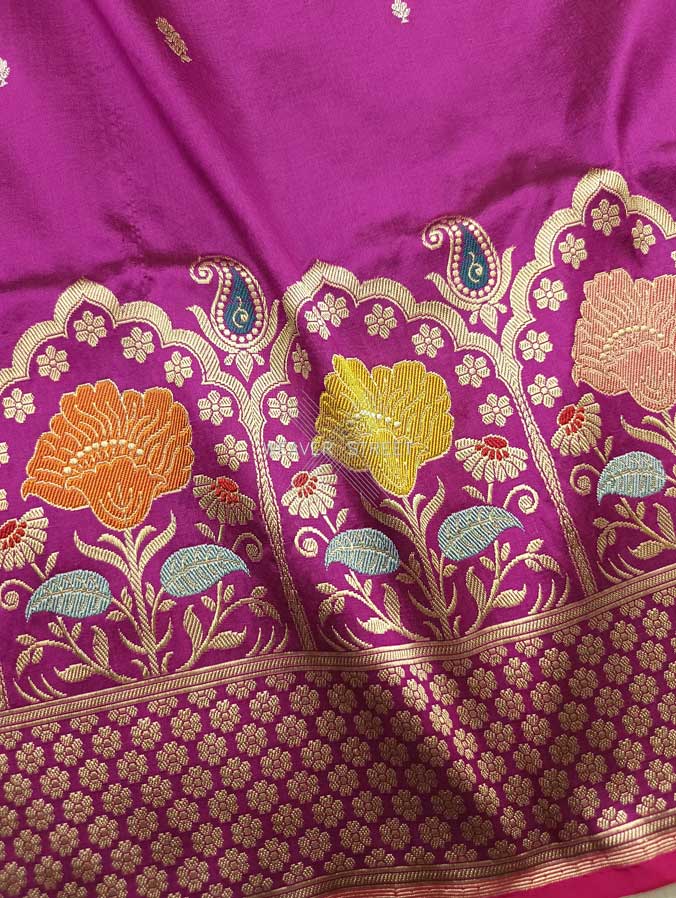 Magenta Katan Silk Handwoven Banarasi saree with tilfi meenedar kadhwa flower border 3 closeup