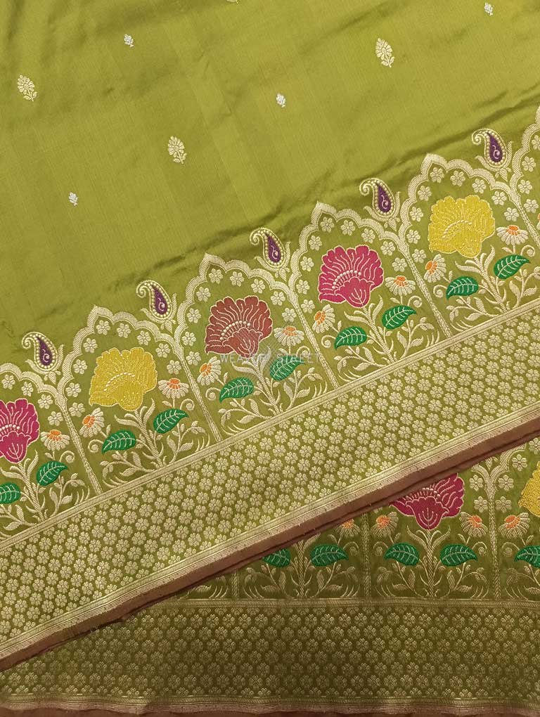 Mehandi green Katan Silk Handwoven Banarasi saree with tilfi meenedar kadhwa flower border 5 details