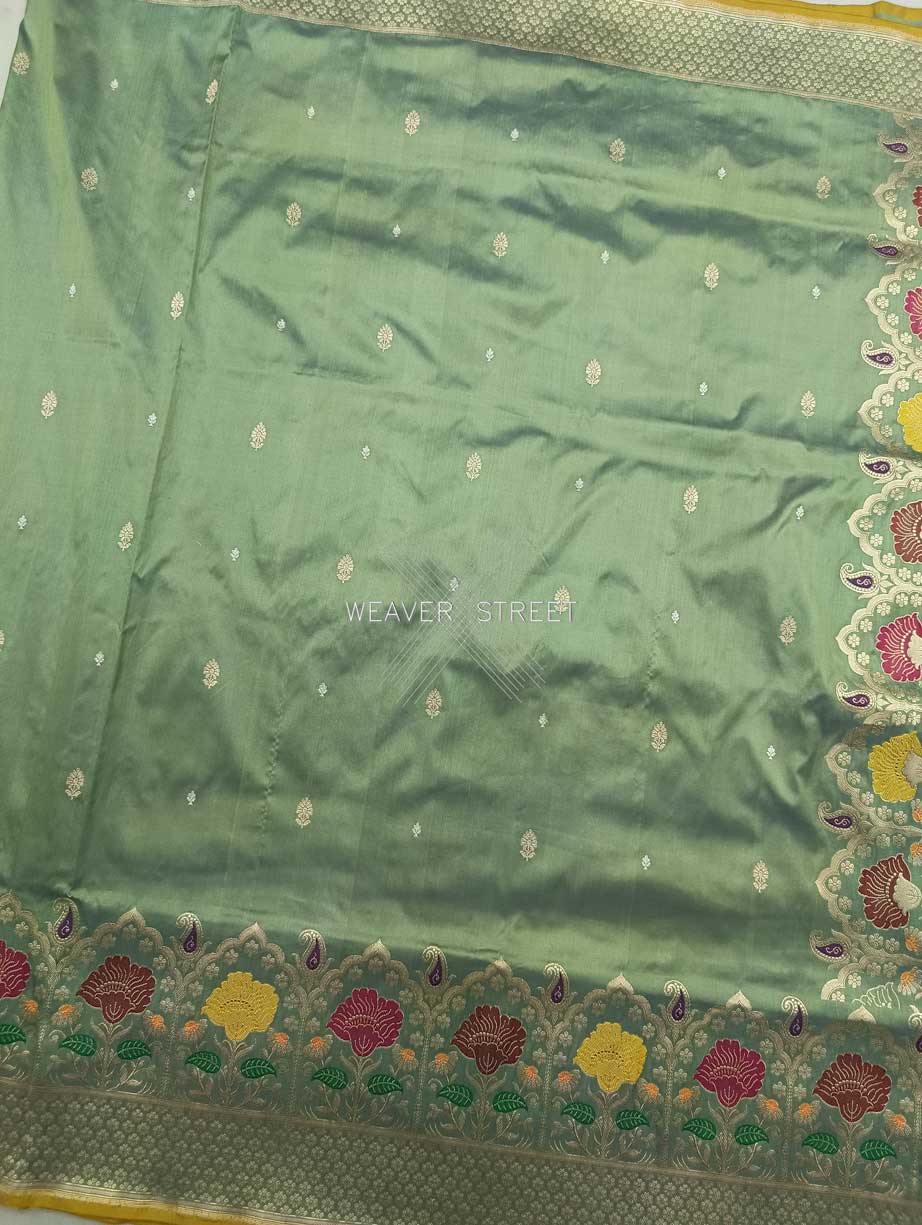 Metallic green Katan Silk Handwoven Banarasi saree with tilfi meenedar kadhwa flower border 4 center