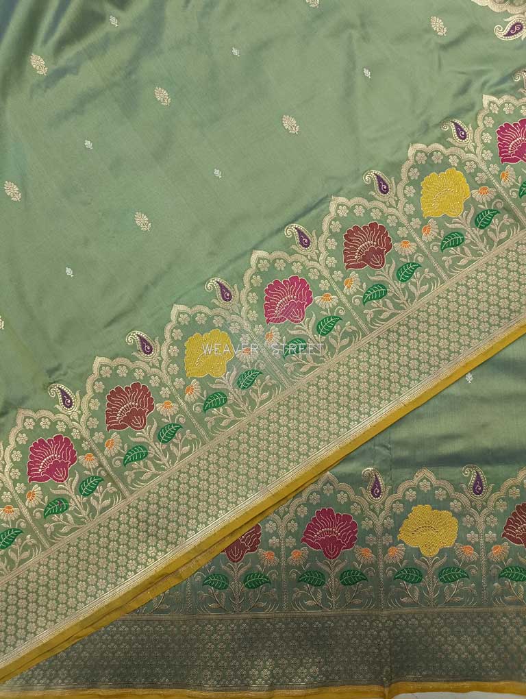 Metallic green Katan Silk Handwoven Banarasi saree with tilfi meenedar kadhwa flower border 5 details