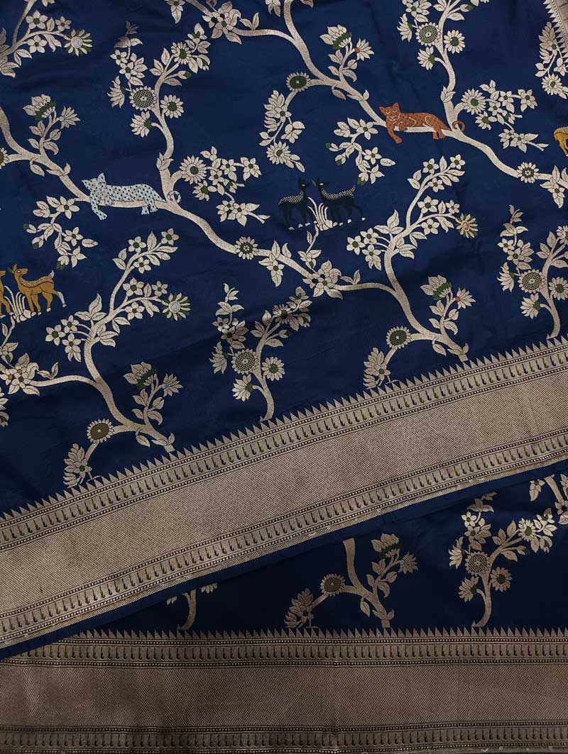 Midnight Blue Katan Silk handwoven Banarasi saree with tilfi meenedar Shikargah Jaal 5 details