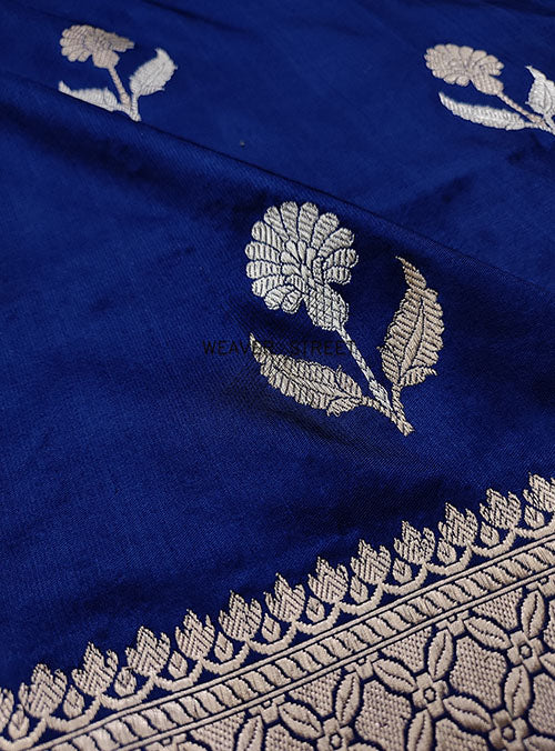 Midnight Blue katan silk handwoven Banarasi saree with Flower Alfi kadwa buta (2) detail