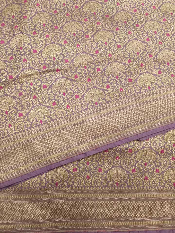 Pastel purple Katan Silk handwoven Banarasi saree with meenedar brocade jaal 5 details