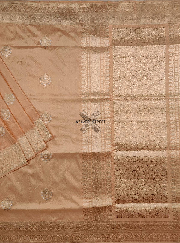 Peach Katan silk Handwoven Banarasi saree with alfi Kadwa buta. 1 MAIN