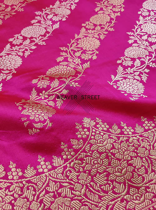 Pink Katan Silk Handwoven Banarasi saree with Floral Kadwa Jangla (2) detail