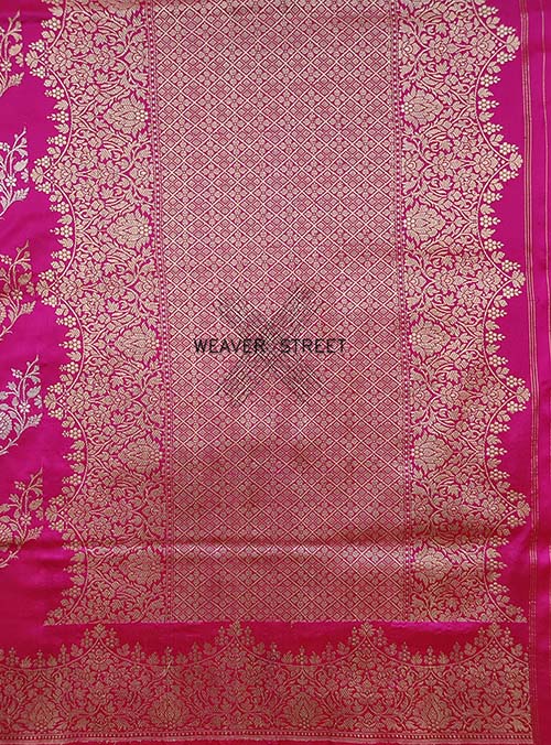 Pink Katan Silk Handwoven Banarasi saree with Floral Kadwa Jangla (5) pallu