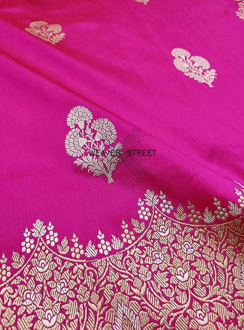 Pink Katan Silk Handwoven Banarasi saree with Flower Kadhwa Buta (2) detail