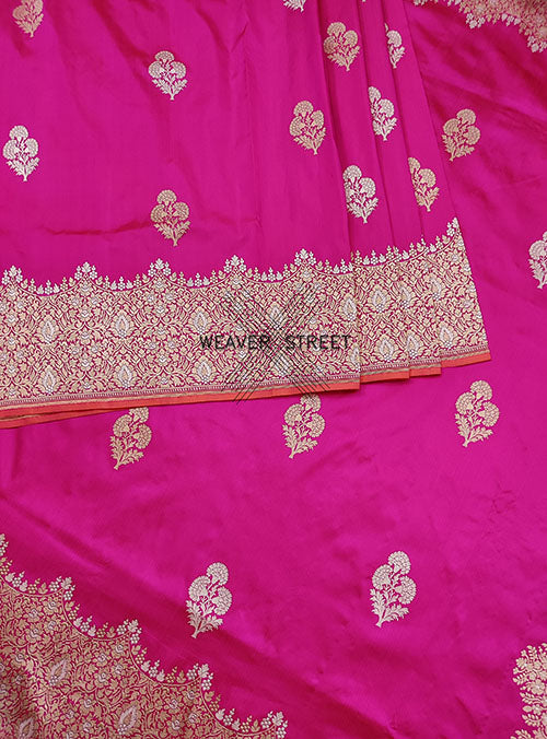 Pink Katan Silk Handwoven Banarasi saree with Flower Kadhwa Buta (4) center