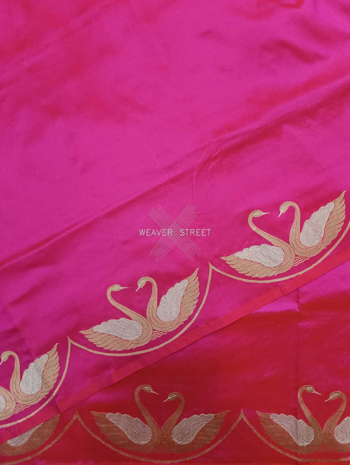 Pink Katan Silk Handwoven Banarasi saree with Swan pair scallop border 5 details
