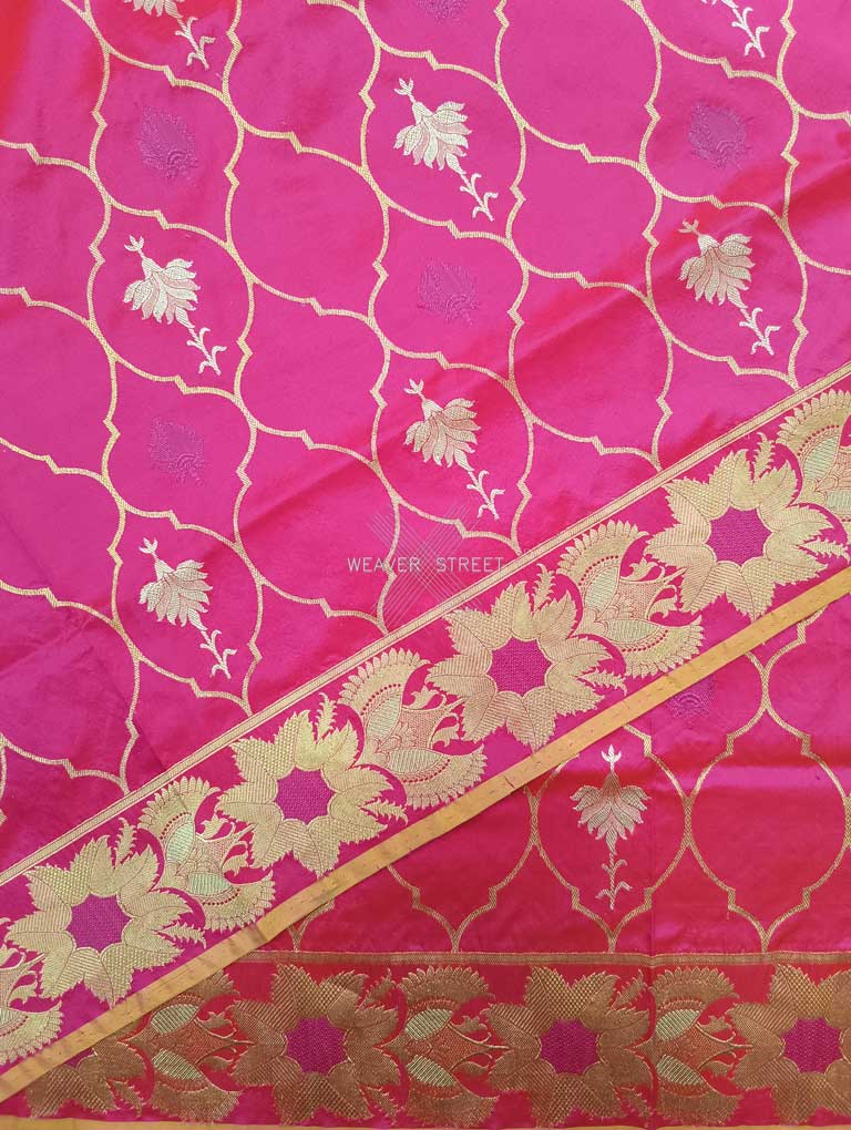 Pink Katan Silk Handwoven Banarasi saree with ogee pattern kadhwa jaal 5 details