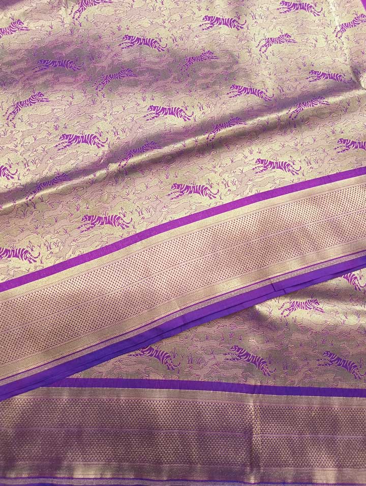 Purple Katan Silk Handwoven Banarasi saree with Tiger Shikarga Jaal 5 details