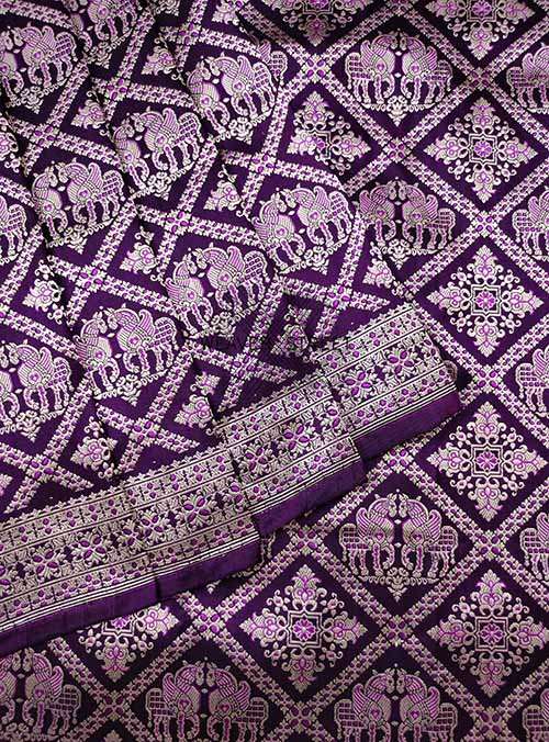 Purple Katan silk Handwoven Banarasi saree with Horse pair Brocade jaal (3) close up