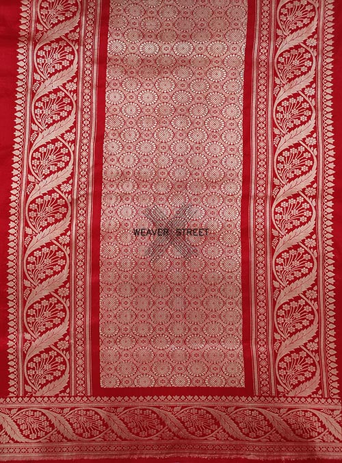Red Katan silk Handwoven Banarasi saree with tilfi bird buta. 5 PALLU