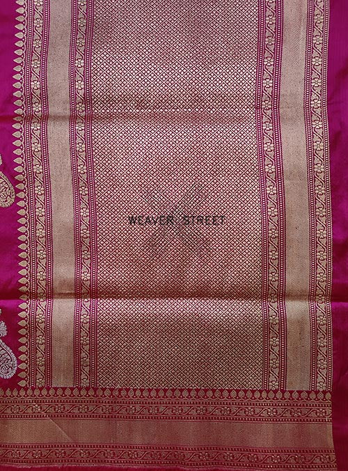 Red Pink shot color Katan Silk Handwoven Banarasi saree with stylized buta (5) pallu