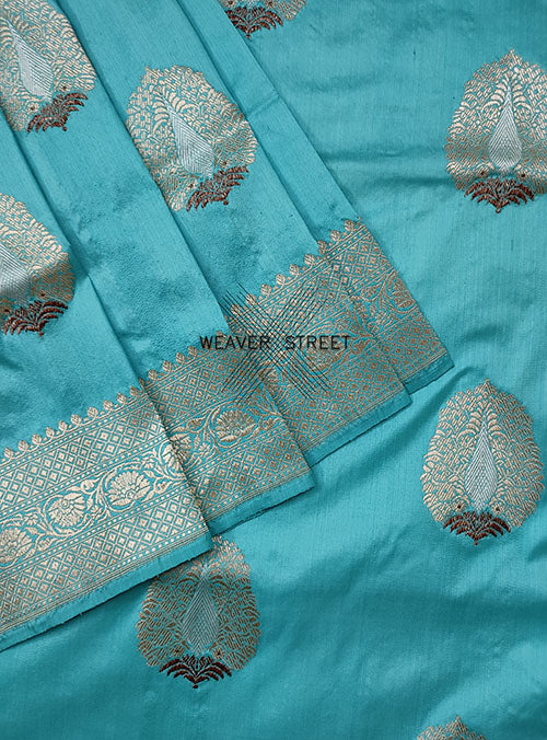 Turquoise Katan silk Handwoven Banarasi saree with tilfi Stylized buta (3) close up