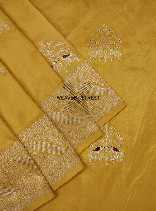 Yellow Katan silk Handwoven Banarasi saree with tilfi bird buta (3) close up