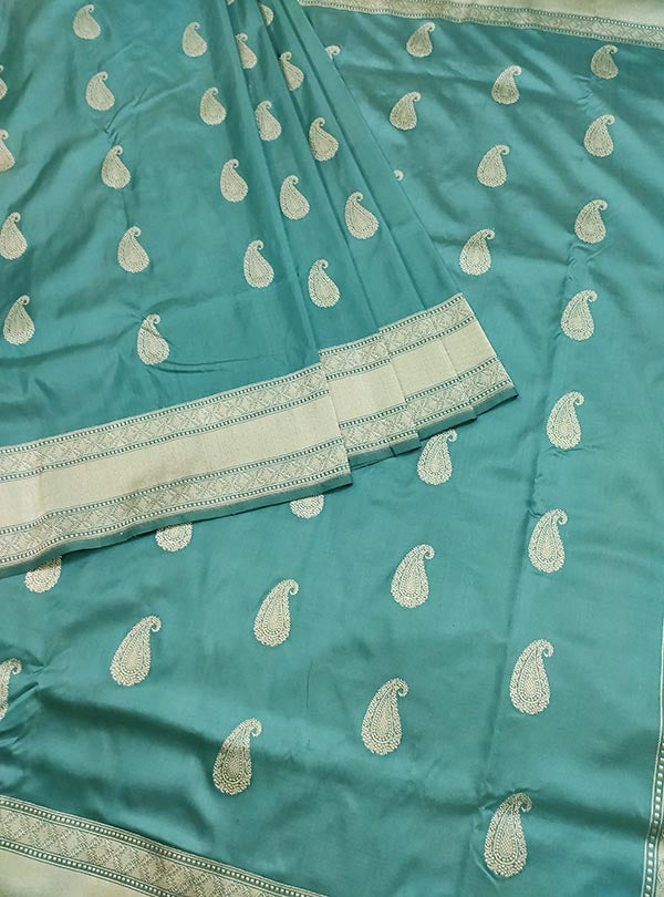 Arctic blue katan silk handloom Banarasi saree with paisley boota (3) center