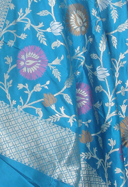 Blue Katan silk Handwoven Banarasi dupatta with multi color floral jaal (2) Close up