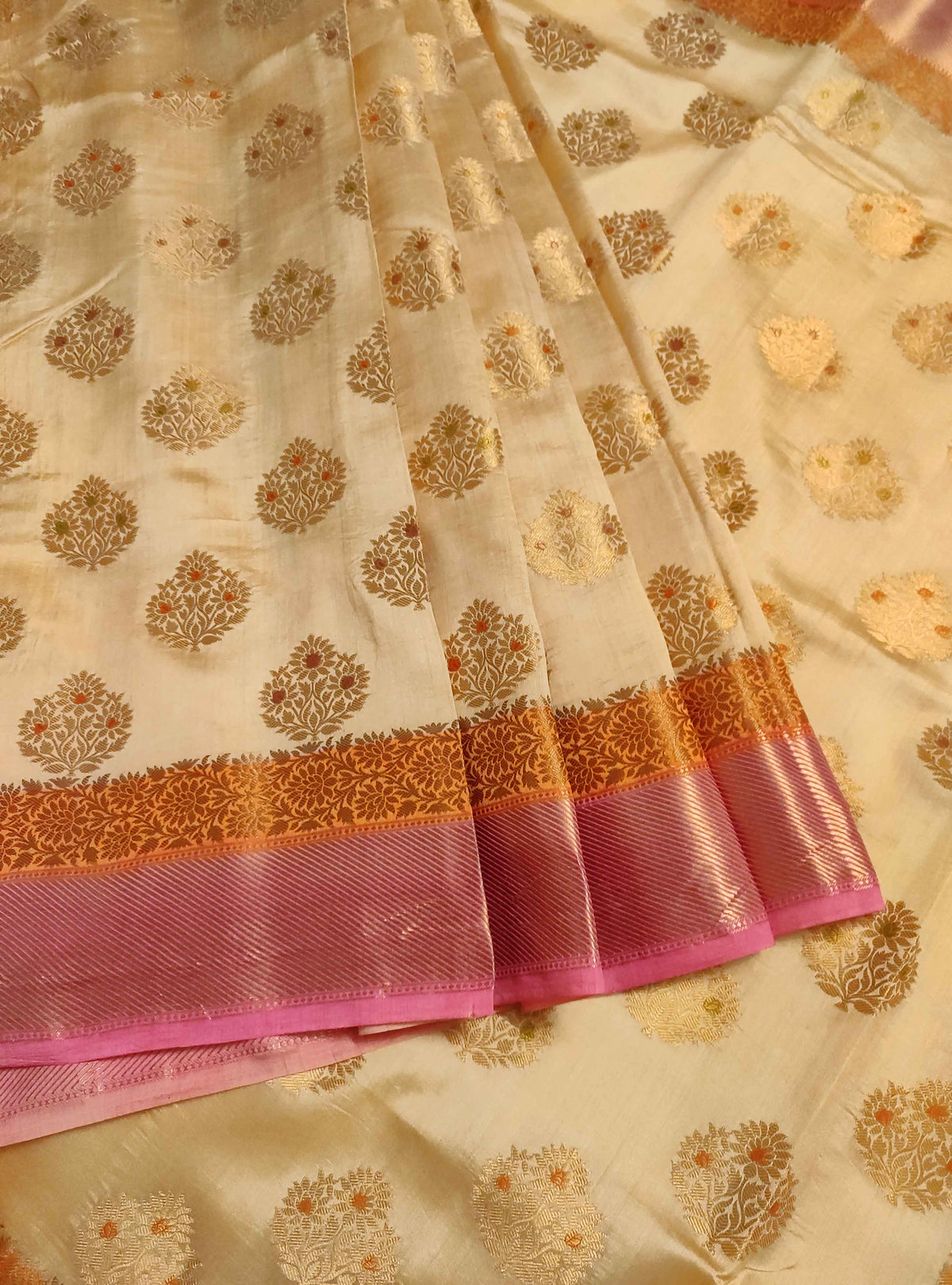 Cream muga chiniya silk Banarasi saree with handpainted meenedar flower booti (3) Front