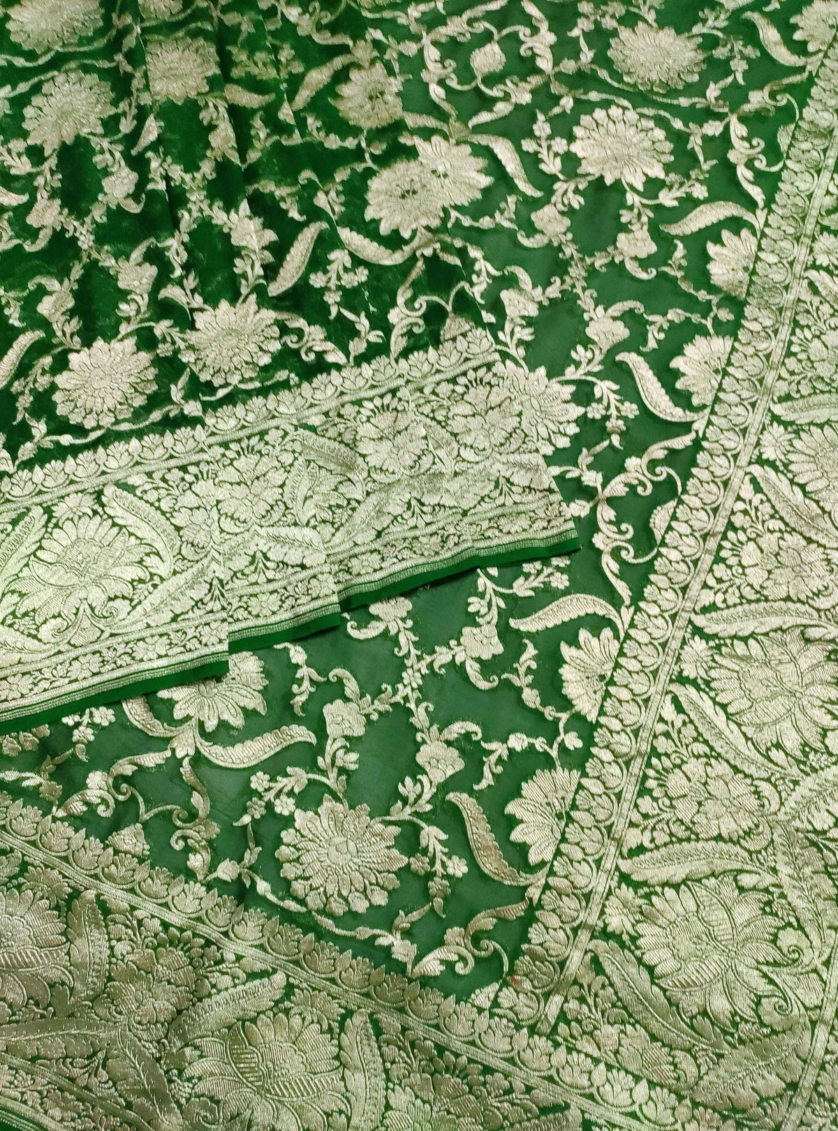 Emerald green Khaddi georgette Handwoven Banarasi saree with asthetic jaal (3) Front