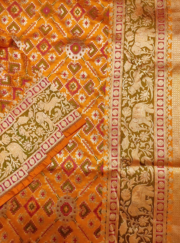 Gold Katan silk handloom Banarasi saree with patola jaal and shikarga border (2) close up