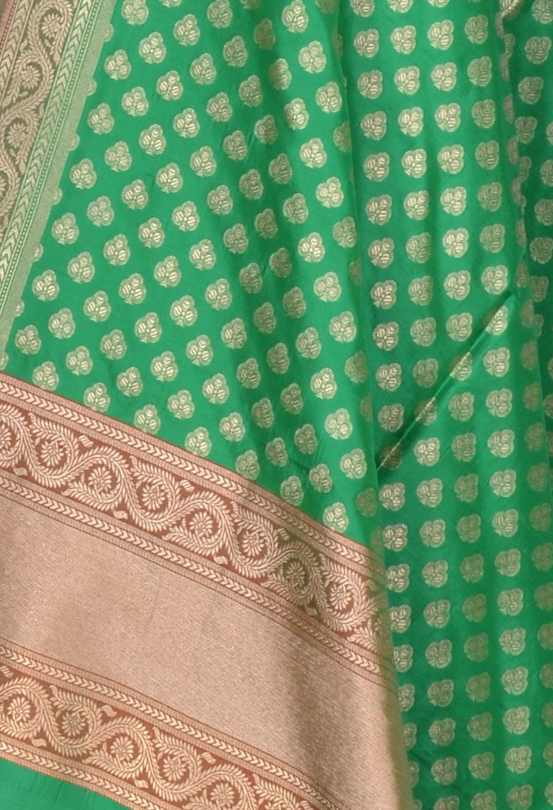 Green Katan Silk Banarasi Dupatta with clove motifs (2) Close up