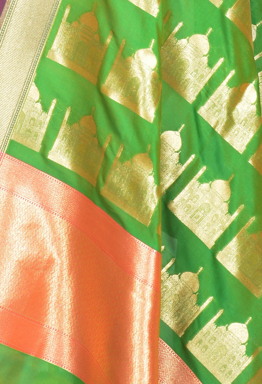 Green art silk Banarasi dupatta with Taj mahal motifs (2) Close up