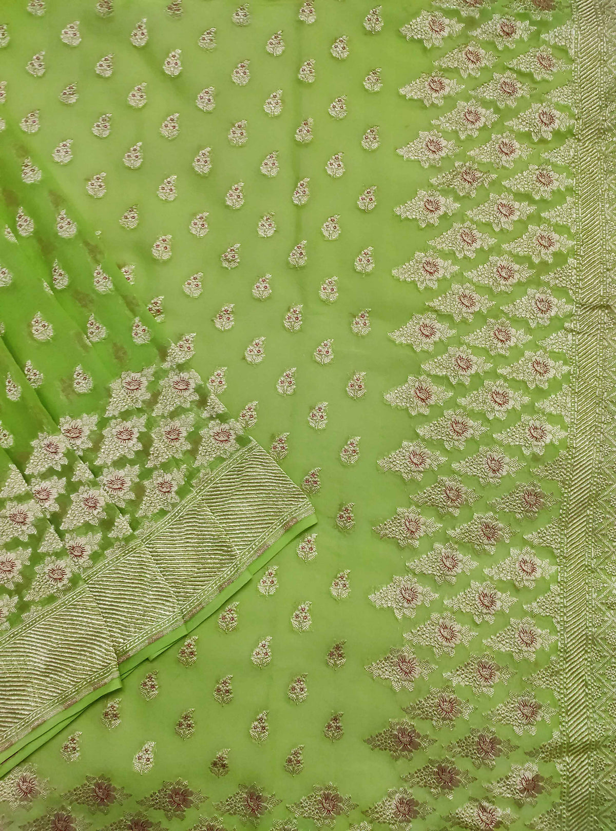 Green khaddi georgette handloom Banarasi saree with mini flower booti (2) Close up