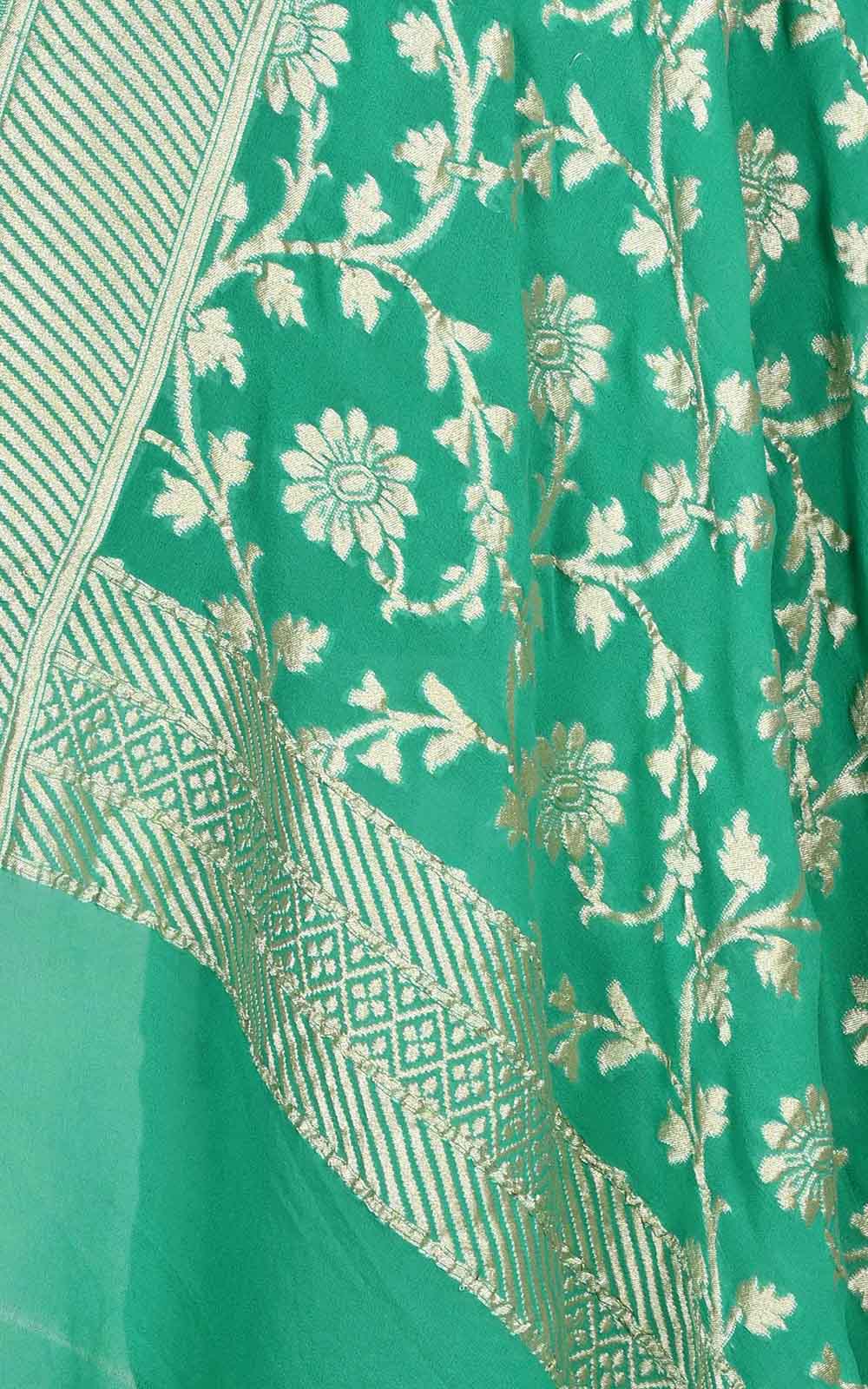 Green khaddi georgette Banarasi dupatta with floral jaal (2) Close up