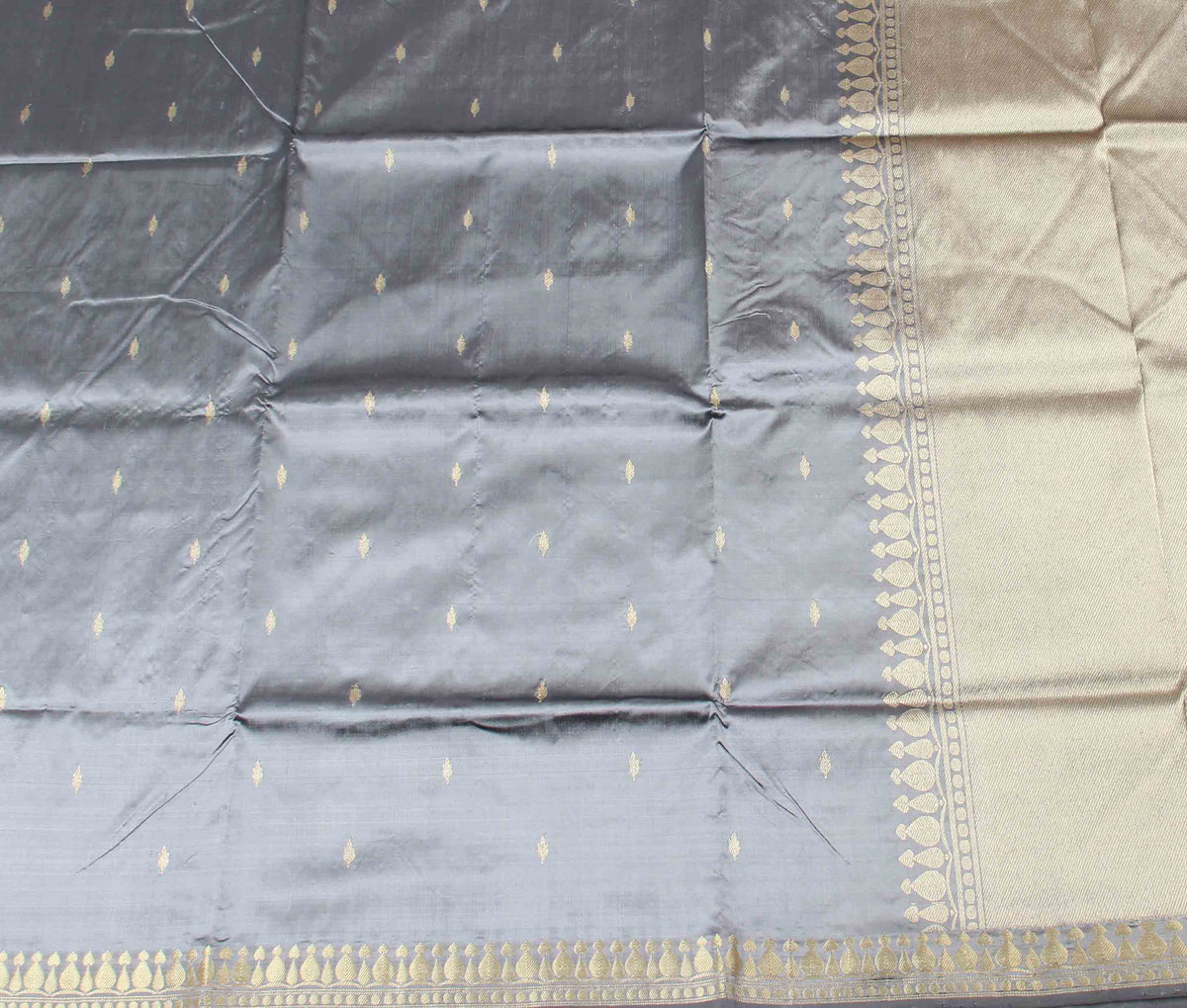 Grey Katan Silk Handwoven Banarasi saree with mini booti (2) Flat