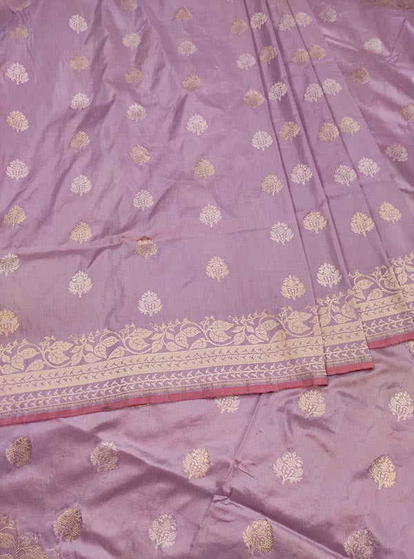 Light mauve katan silk Banarasi saree with sona rupa stylized booti (3) center