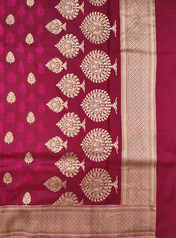 Magenta Katan silk handloom tanchoi Banarasi saree with mughal booti (4) pallu