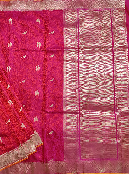 Magenta Katan silk handloom Banarasi saree with bird booti tanchoi jaal (1) Main