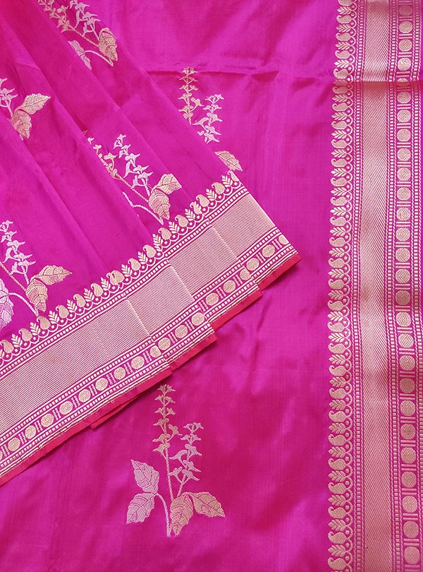 Magenta katan silk Banarasi saree with tulsi plant boota in sona rupa zari (2) close up