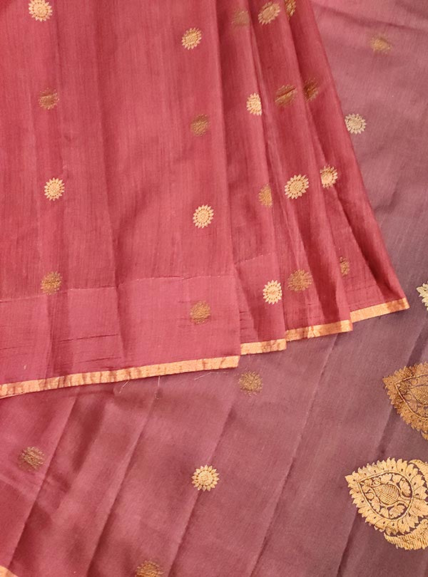 Maroon muga silk handwoven Banarasi saree with kaduwa sun booti (2) close up